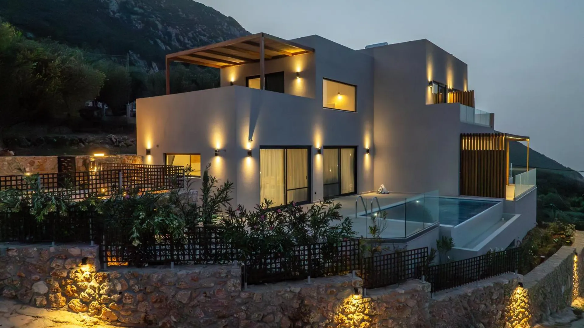 Avithos - Lassu Retreat Zóla Appartement